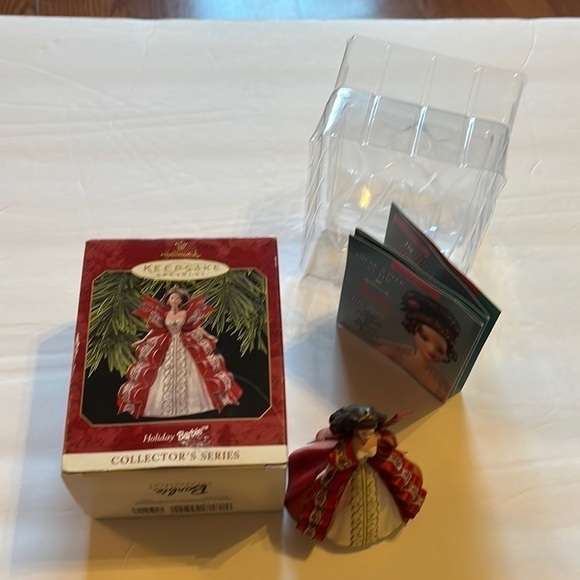 Hallmark keepsake ornament, holiday Barbie. 1996. - Picture 1 of 9